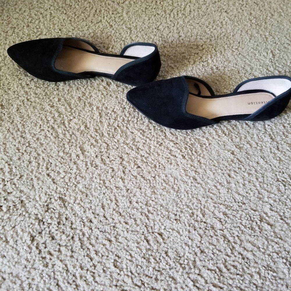 Shoes - Picture 2 of 3